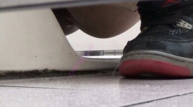 TW偷拍大神野狼潜入舞蹈培训班全景偷拍4位美女(原版珍藏品)